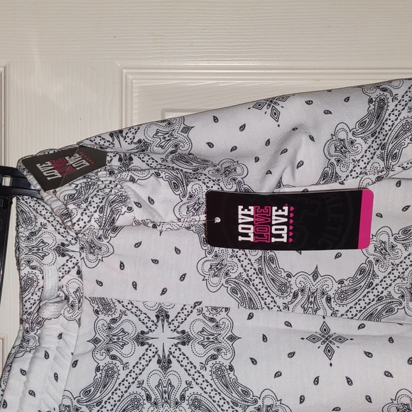 One Love Geo print joggers plus size - Picture 2 of 4